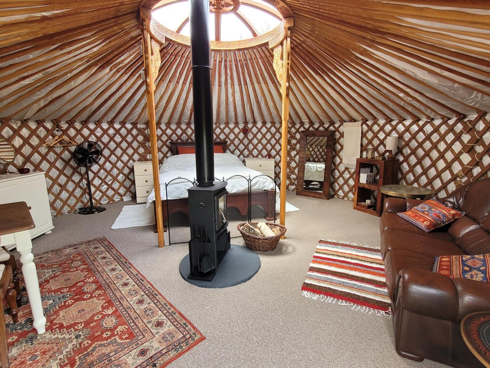 Go Eco Glamping Hotel Lampeter Bagian luar foto